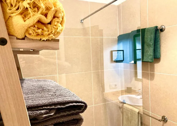 El Islote Direct At Paradise *